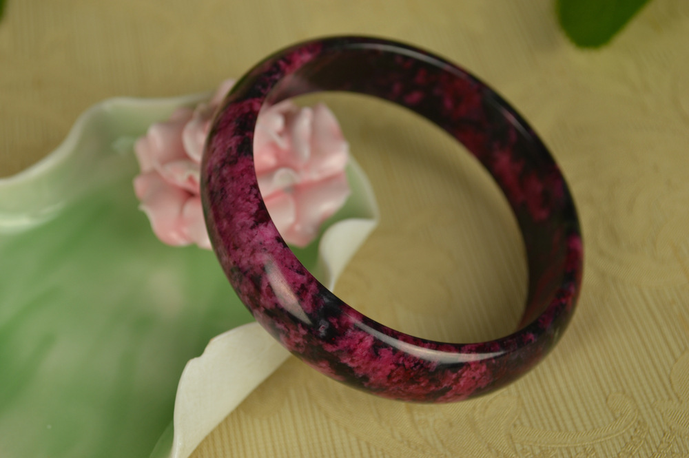 天然青海桃花玉手镯 幸运桃花石镯子 鸡血梅花玉镯 蔷薇辉石玉镯