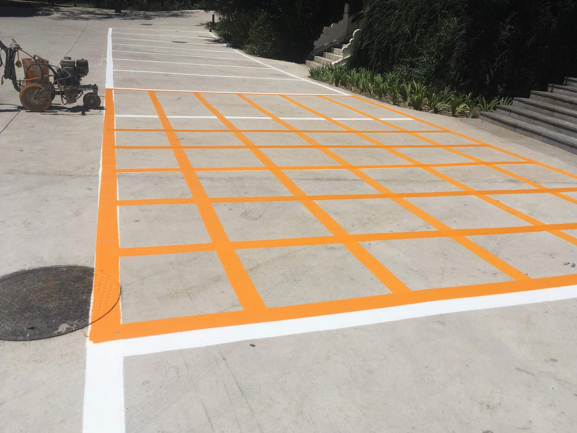 专业停车位划标线 停车位车位线 批发禁停网格道路交通标线施工