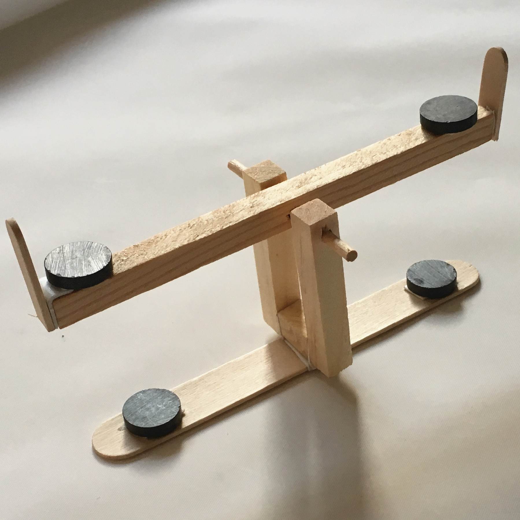 diy科学益智 小制作 仿真跷跷板 创意动手磁力实验