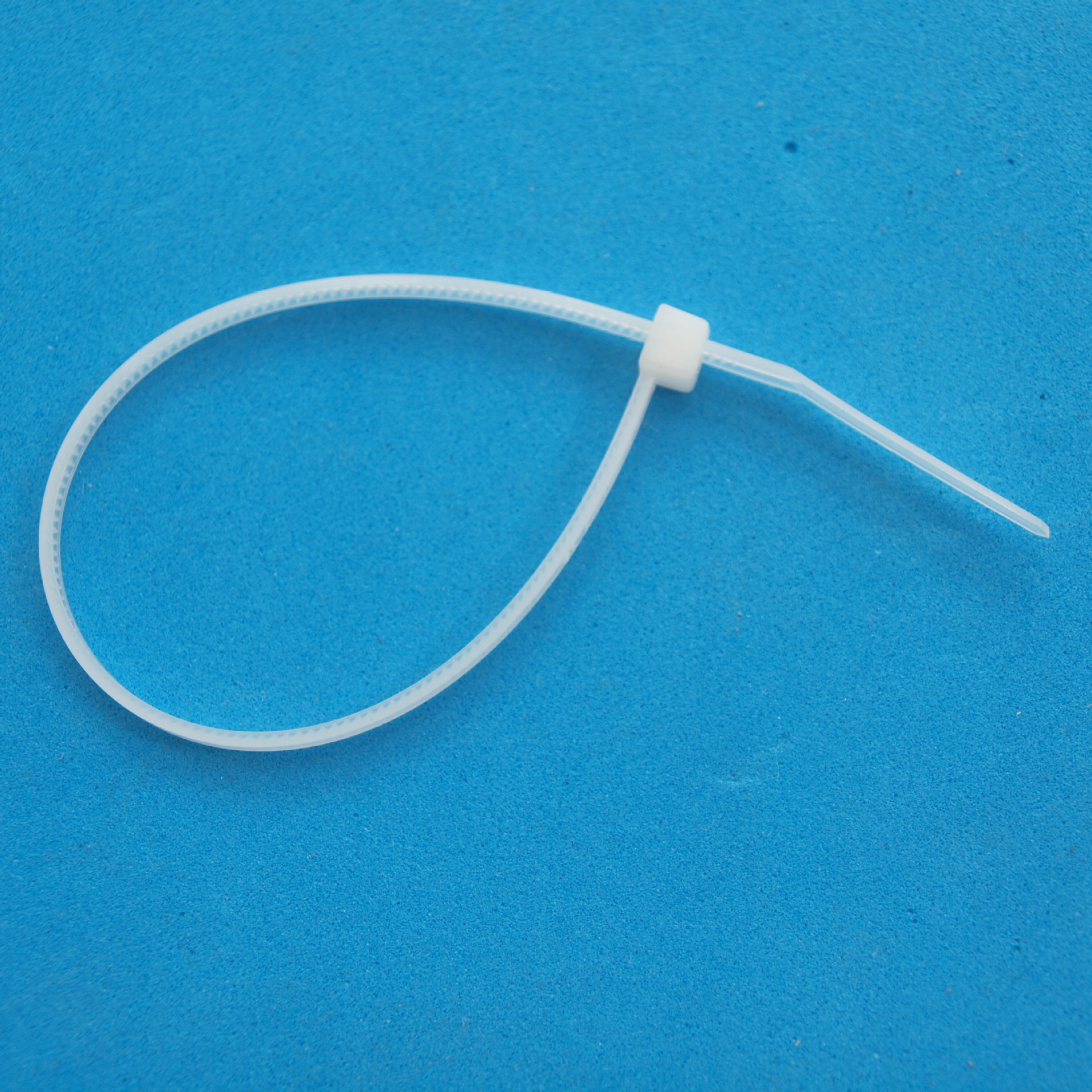 3*150自锁式扎带 塑料尼龙扎带 束绳带 捆绑带 环保耐用五金配件