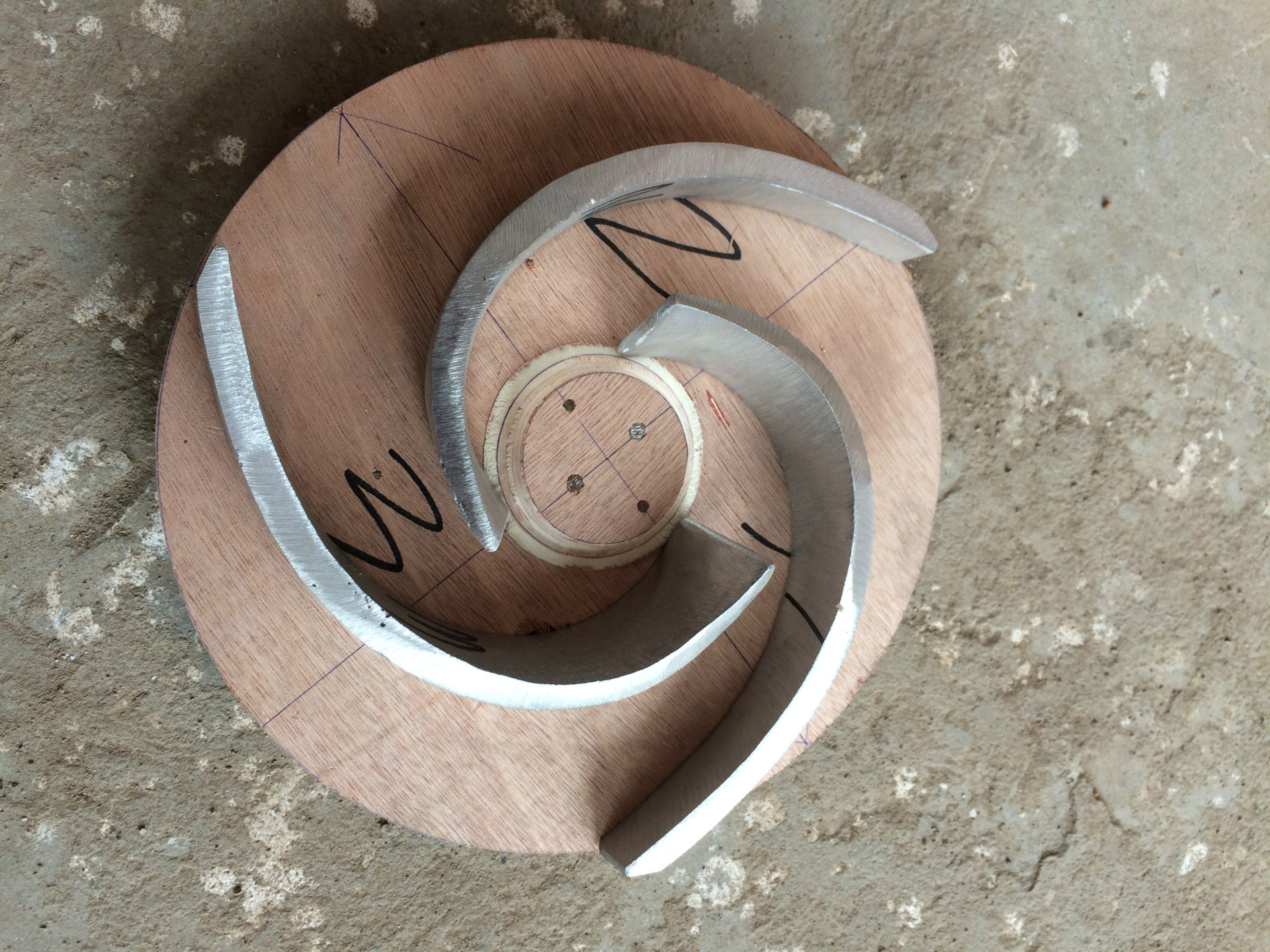 【旭日】我厂精密铸造,砂行铸造;铸浇各种材质;价格低,质量好