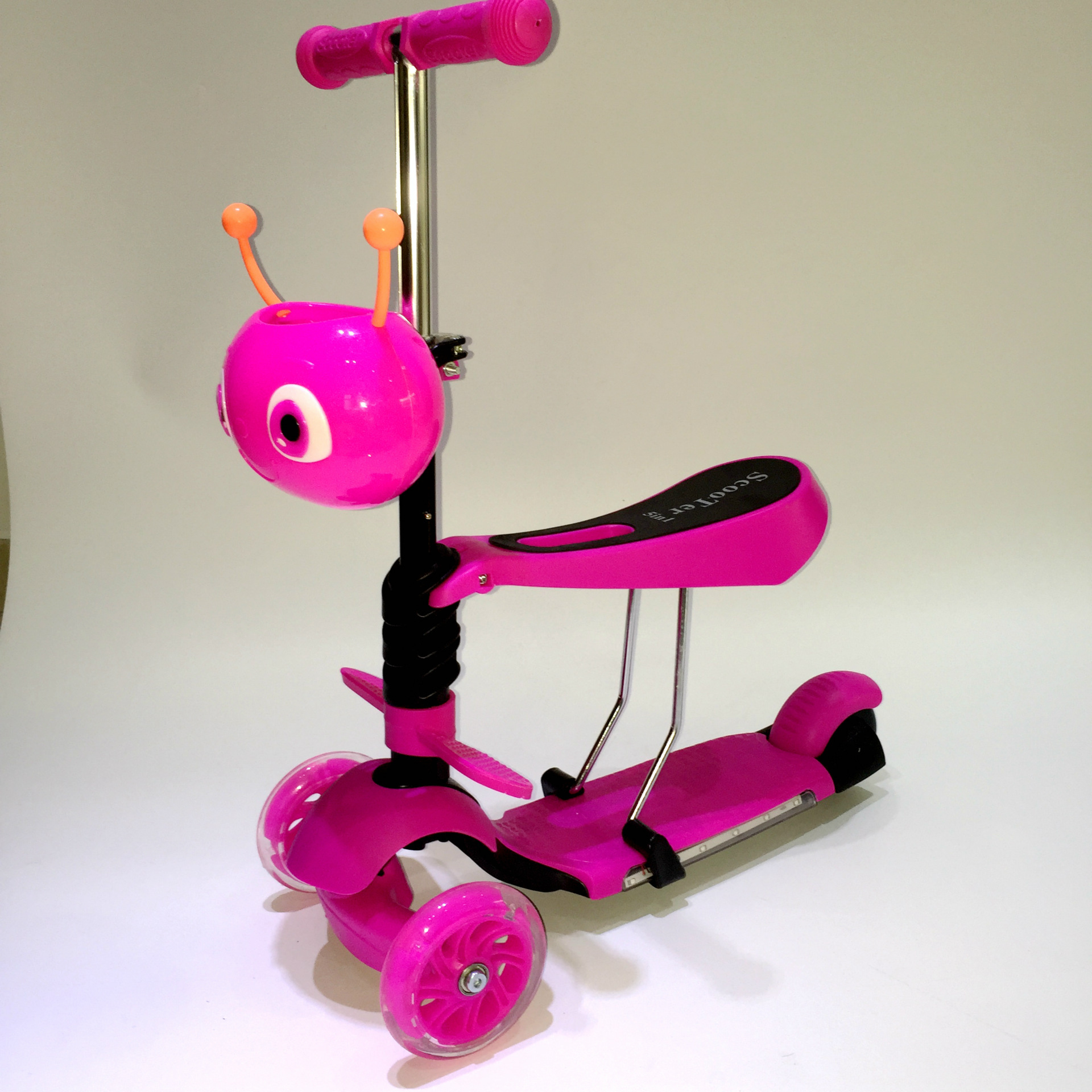 三合一滑板车 三轮闪光儿童滑行踏板车 宝宝童车音乐灯光带踏板