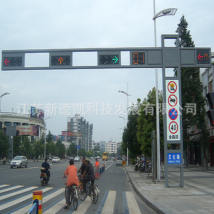 固定式太阳能交通信号灯 红绿灯 不用电 厂家直销