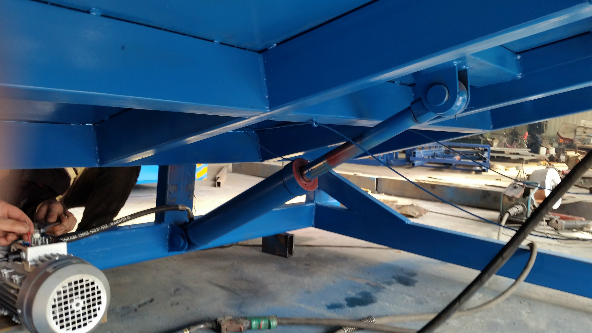 直销8吨液压登车桥 固定式物流仓储装卸货过桥 固定式液压登车桥