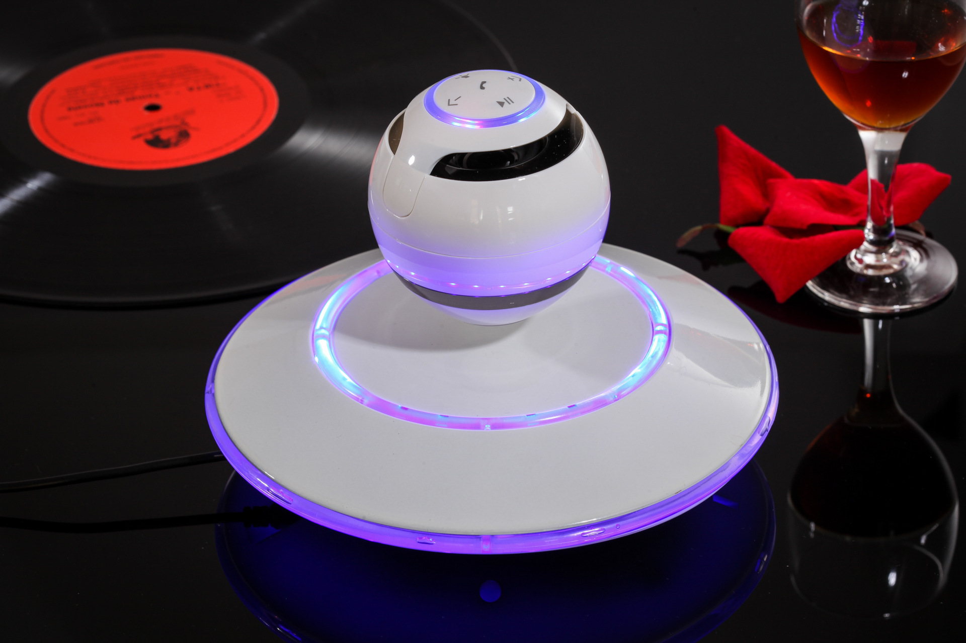 0无线蓝牙音响手机电脑创意企业礼品悬浮低音炮磁悬浮音箱