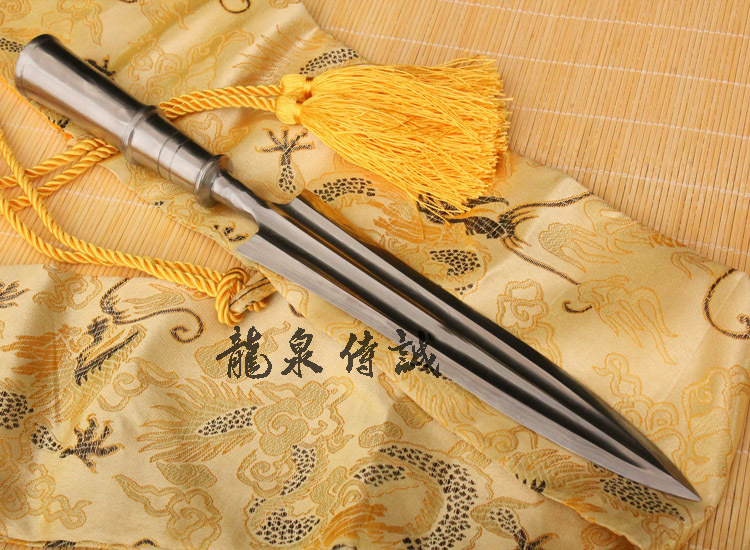 正品龙泉市长枪花纹钢枪头十八般兵器霸王枪头红缨枪特价未开刃