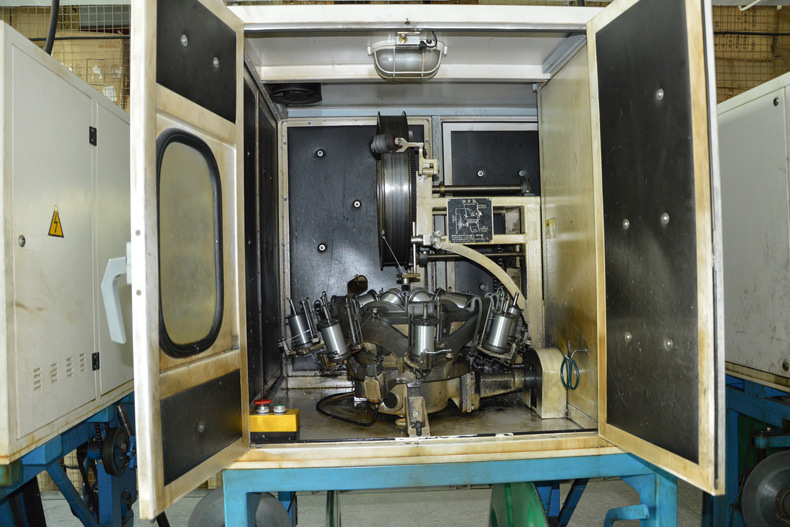 佳美高速编织机八成新型号km16-1800me