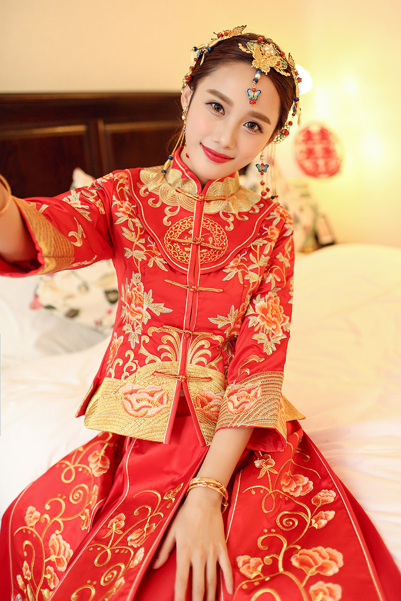 【新款秀禾服新娘中式结婚婚纱礼服嫁衣敬酒服龙凤褂旗袍喜服】价格,