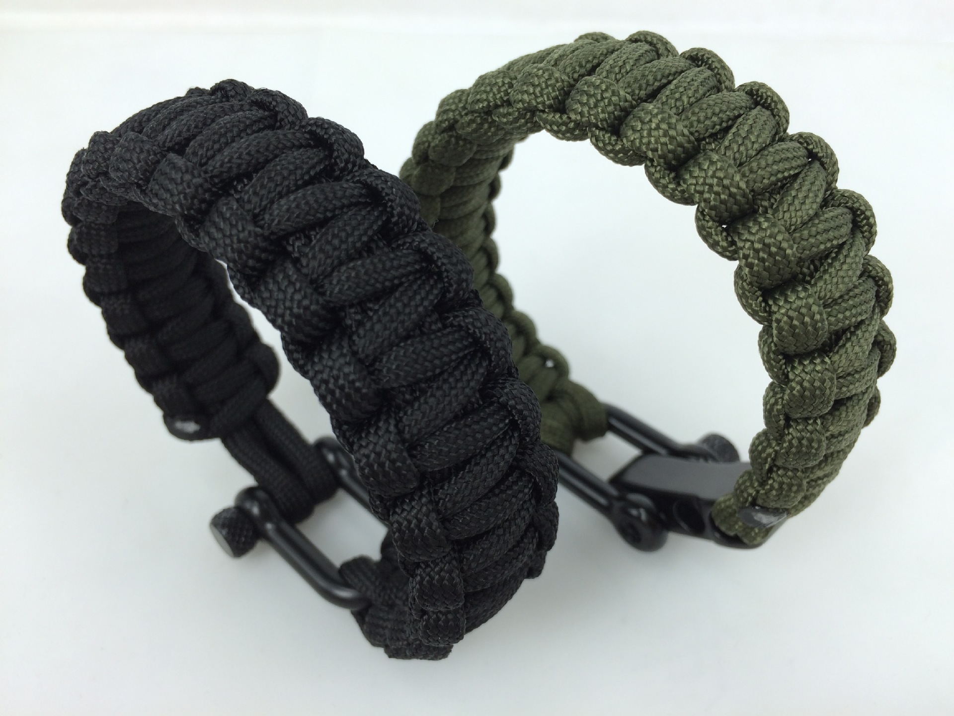 户外多功能可调节长度不锈钢纯手工编织手环 7芯求生伞绳手链