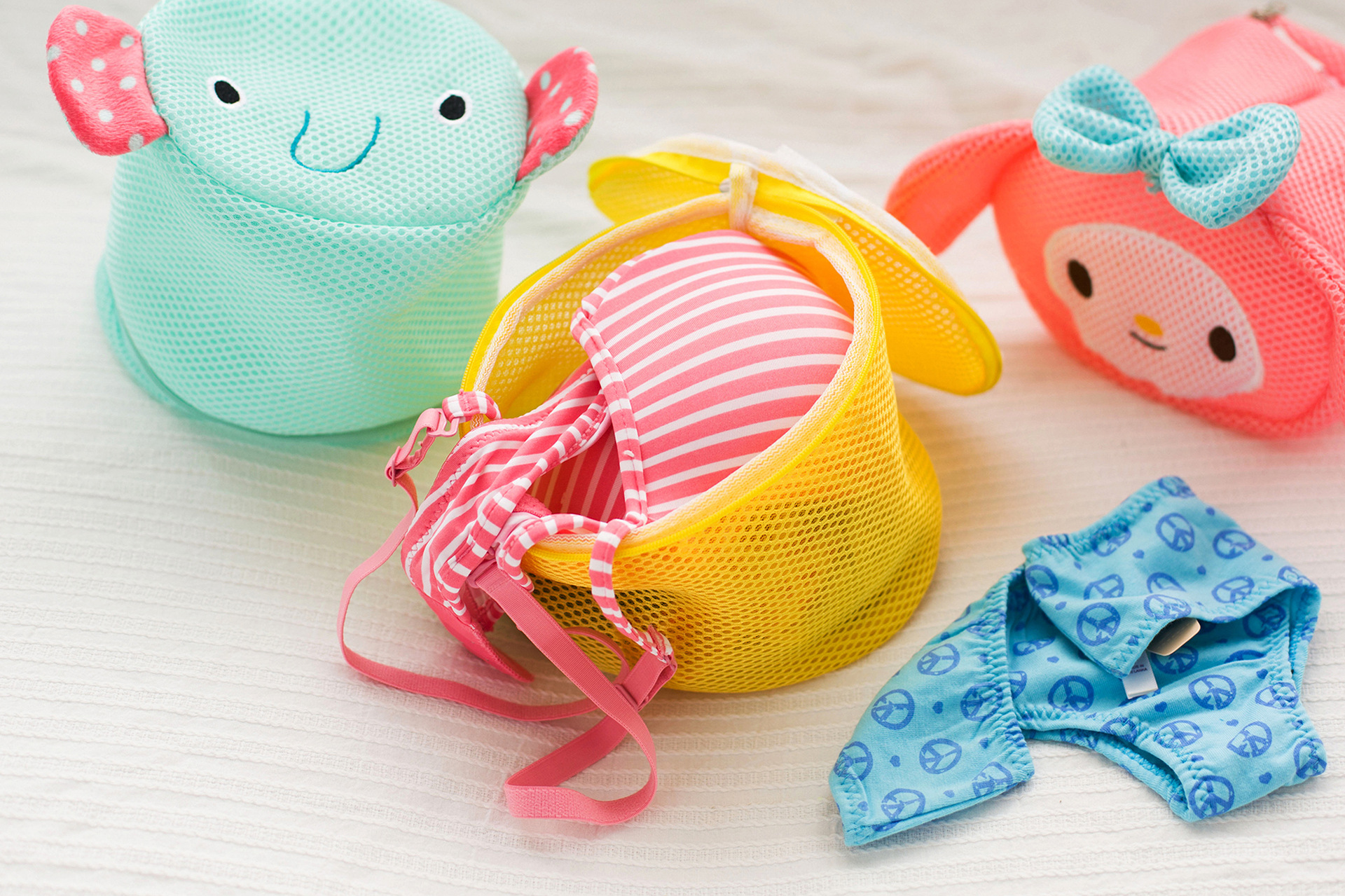 燕琦新款可爱卡通日式凯蒂猫kt美乐蒂洗衣袋脏衣袋收纳袋