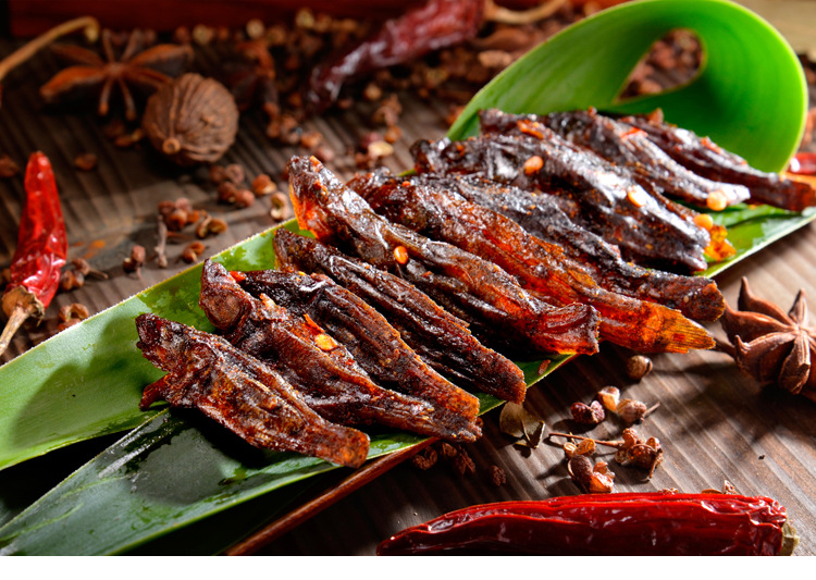 广西桂林特产漓江石岩鱼阳朔啤酒石岩鱼鱼仔50袋一件袋美味鱼