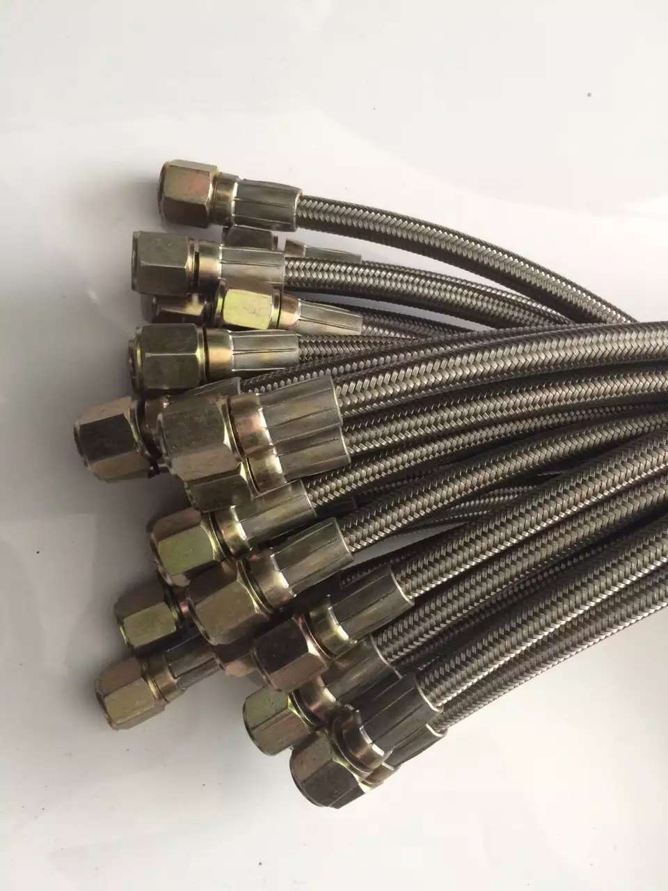 5729米不锈钢编织高压模温机铁氟龙管 耐高温聚四氟波纹特氟龙水管