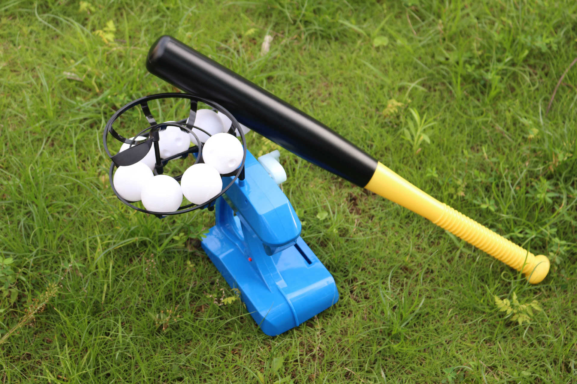 厂家直销 迷你儿童棒球机 自动发球器 自动发球机