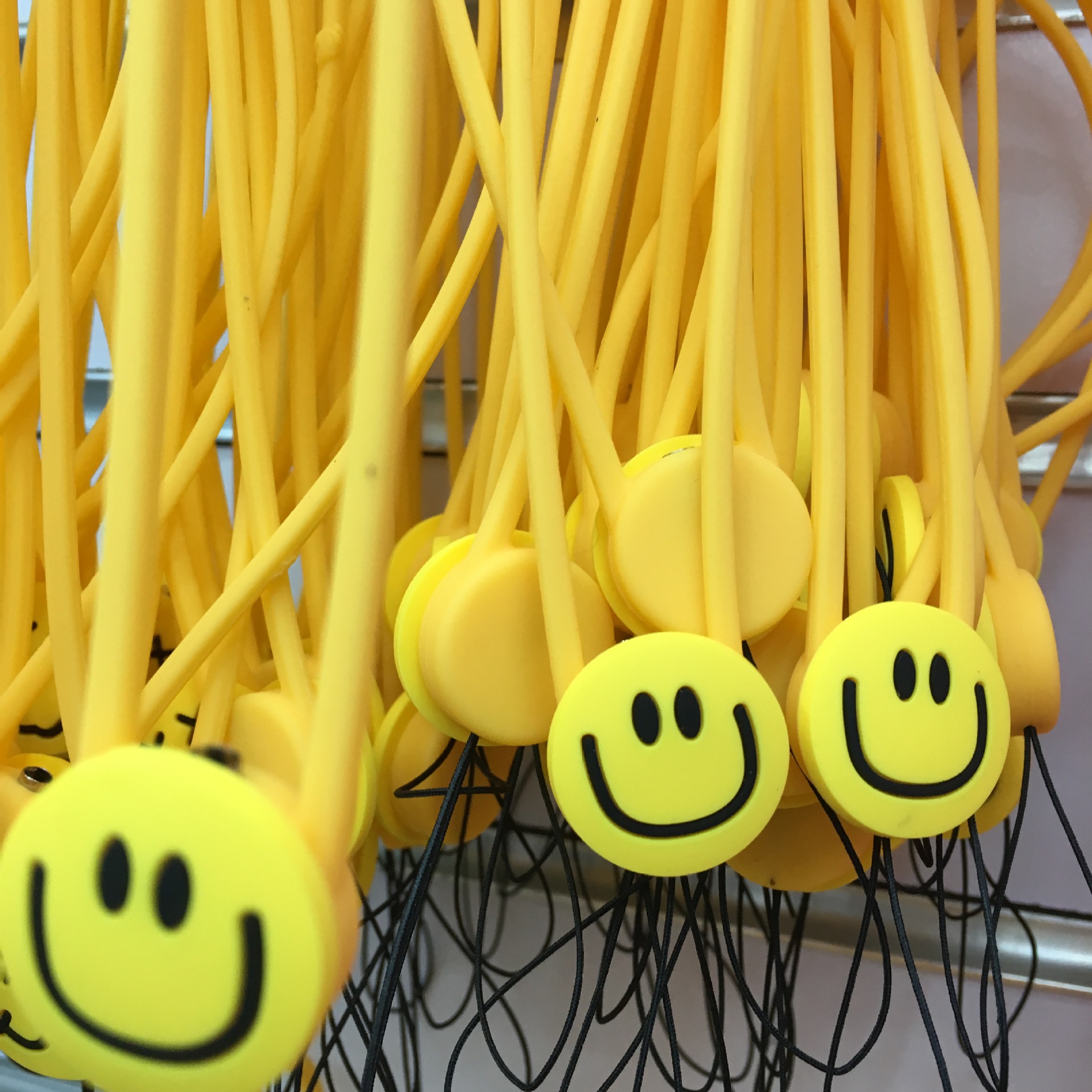 硅胶手机挂绳 创意卡通公仔熊本熊挂绳 胸牌吊绳 手机挂脖绳子