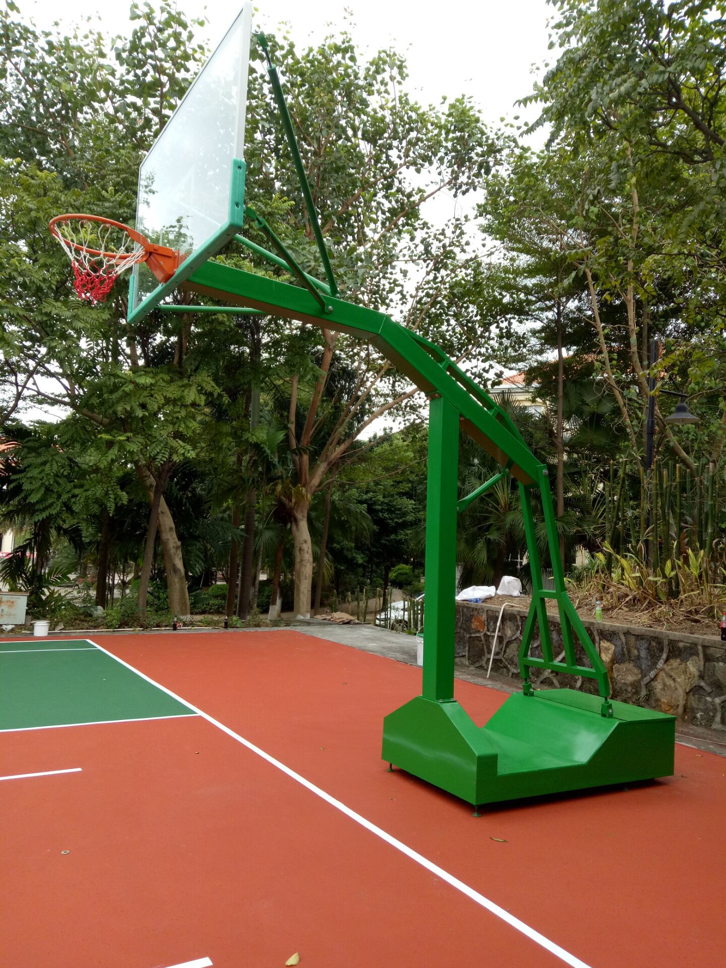 户外 凹箱调制式篮球架 标准成人篮球架