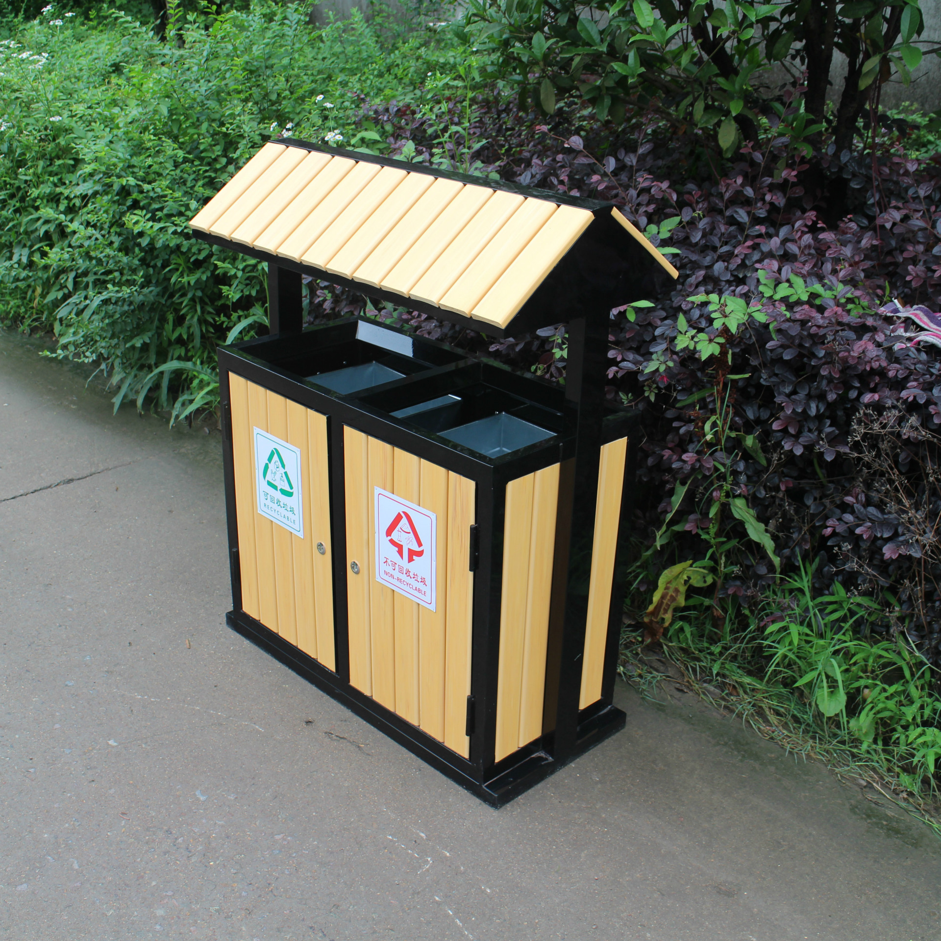 户外垃圾桶 小区环卫垃圾桶 室外钢木分类双桶果皮箱垃圾桶