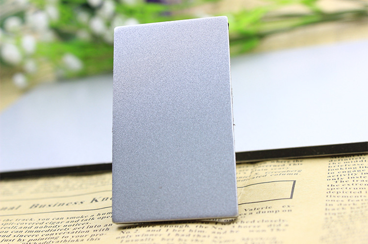 供应优质4mm 21丝闪银灰铝塑板 厂家直销普通色闪银灰铝塑板