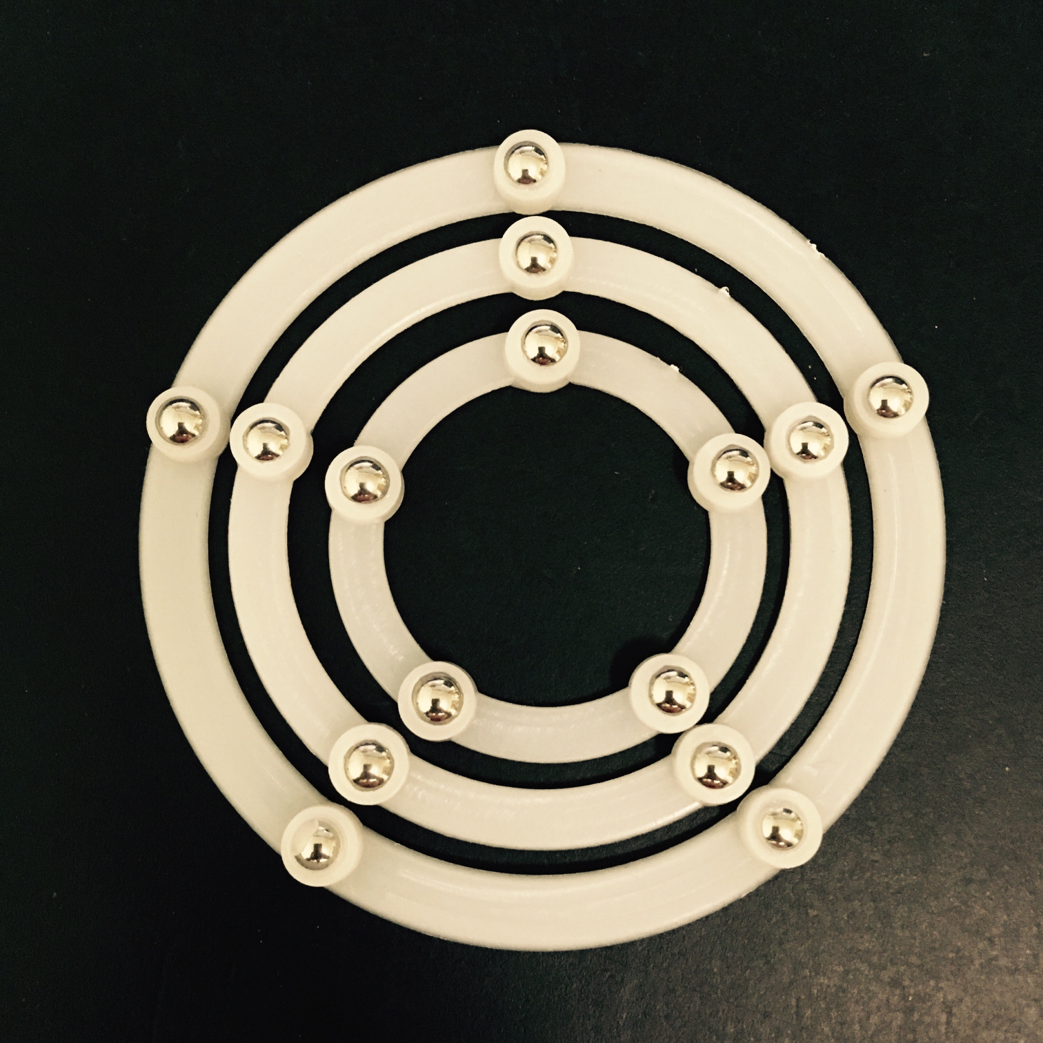 90mm笔筒工艺品五金配件转盘配件塑料钢珠网圈