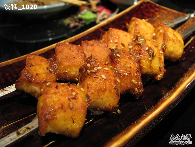 供应传统工艺 纯生制 麻辣烫 烧烤 鱼豆腐1*5 批发各类海鲜