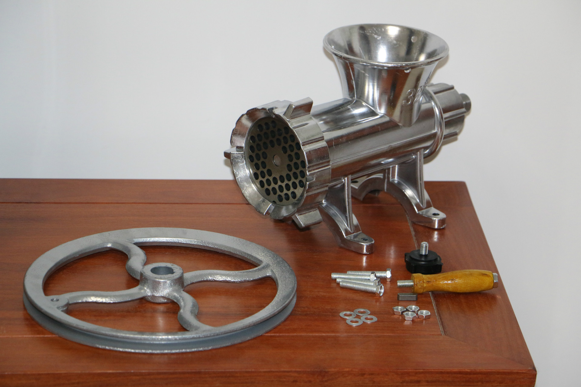 厂家直销出口32#手电两用绞肉机带轮铝合金绞肉机灌肠机