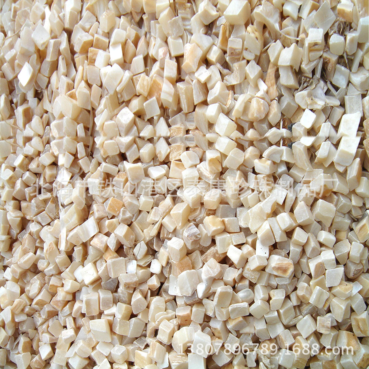                 珍珠核方形颗粒