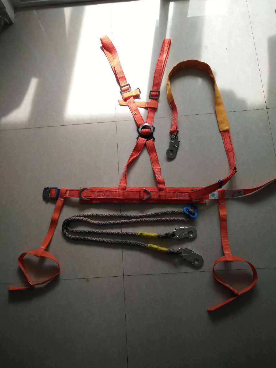 欧式双钩全身安全带 高空作业五点式安全带 安全带批发 防坠落