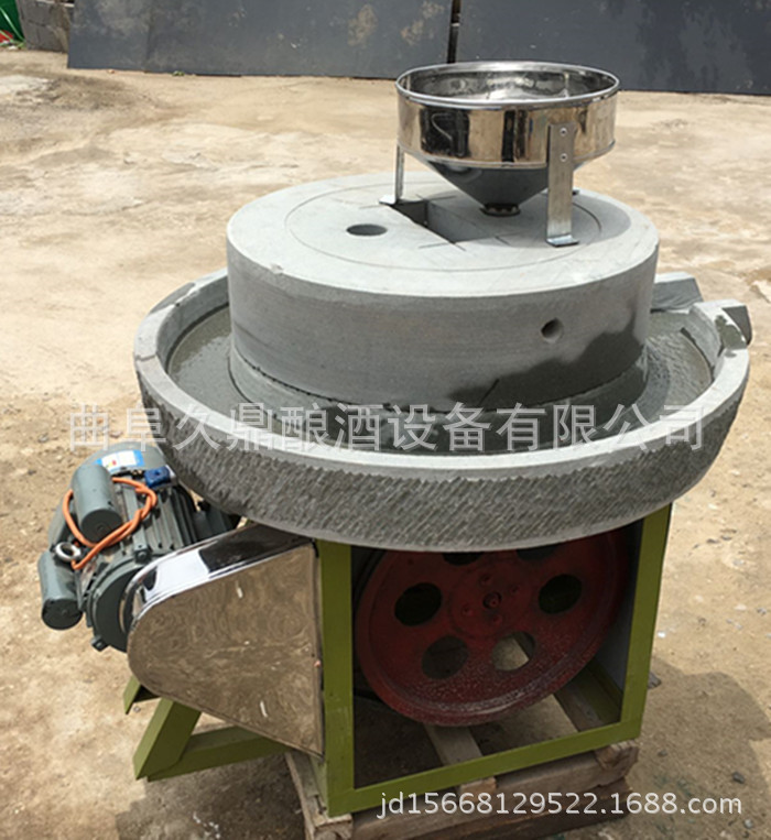 小型电动石磨价格  石磨面粉机  全新辣椒酱石磨厂家图片