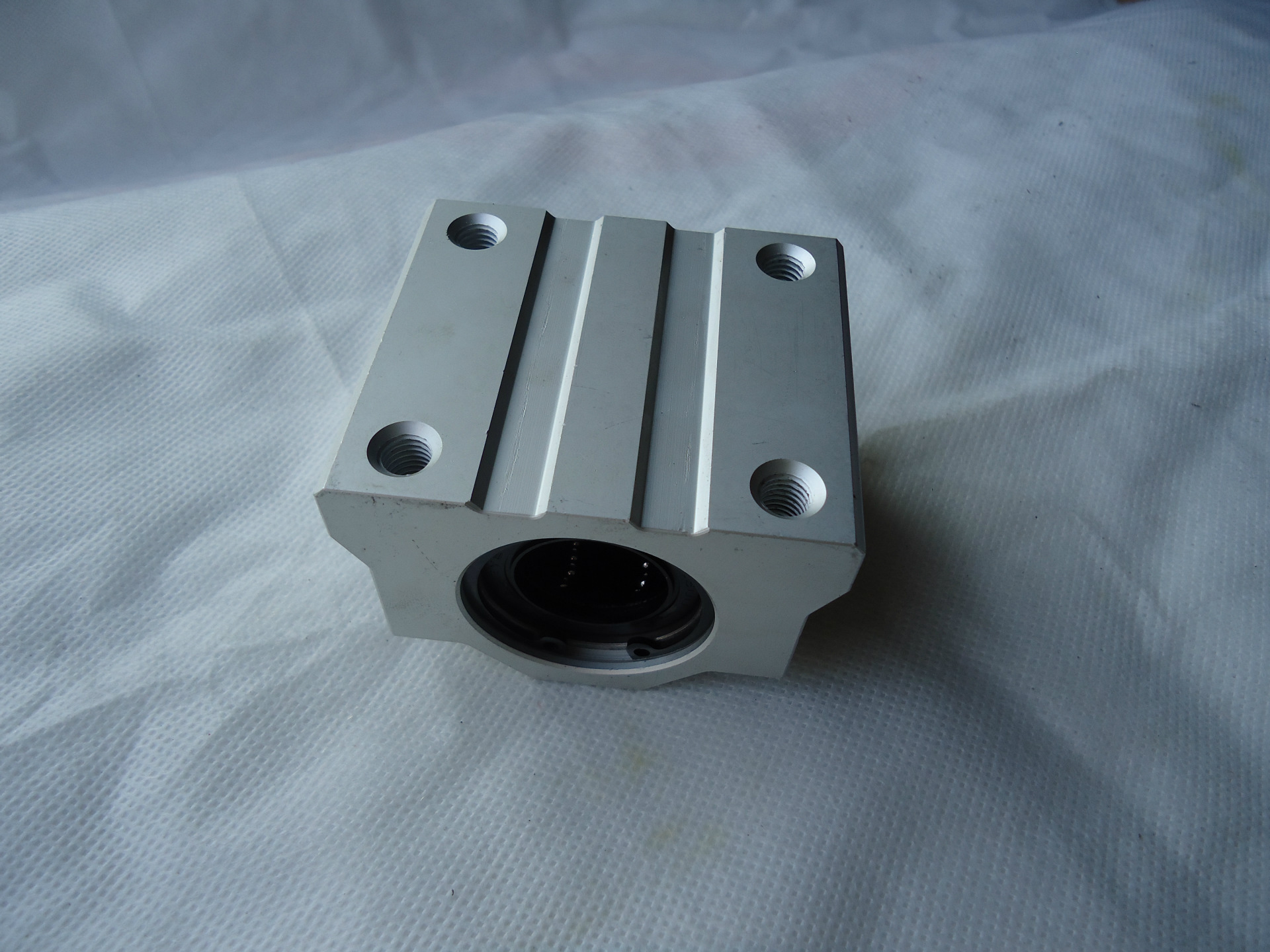 进口iko轴承 直线滑块轴承 scs20uu箱式铝座滑块轴承