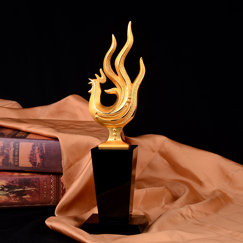 鸡年奖杯福满金凤凰工艺品新款颁奖礼品镀金金鸡年终奖杯贺岁礼品