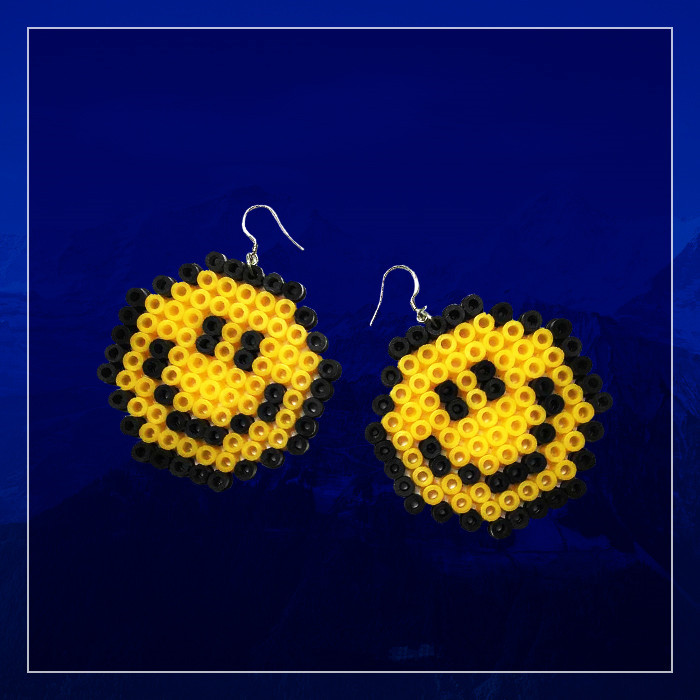 蝶蝶 可爱日本原宿像素风黄色笑脸搞怪笑脸