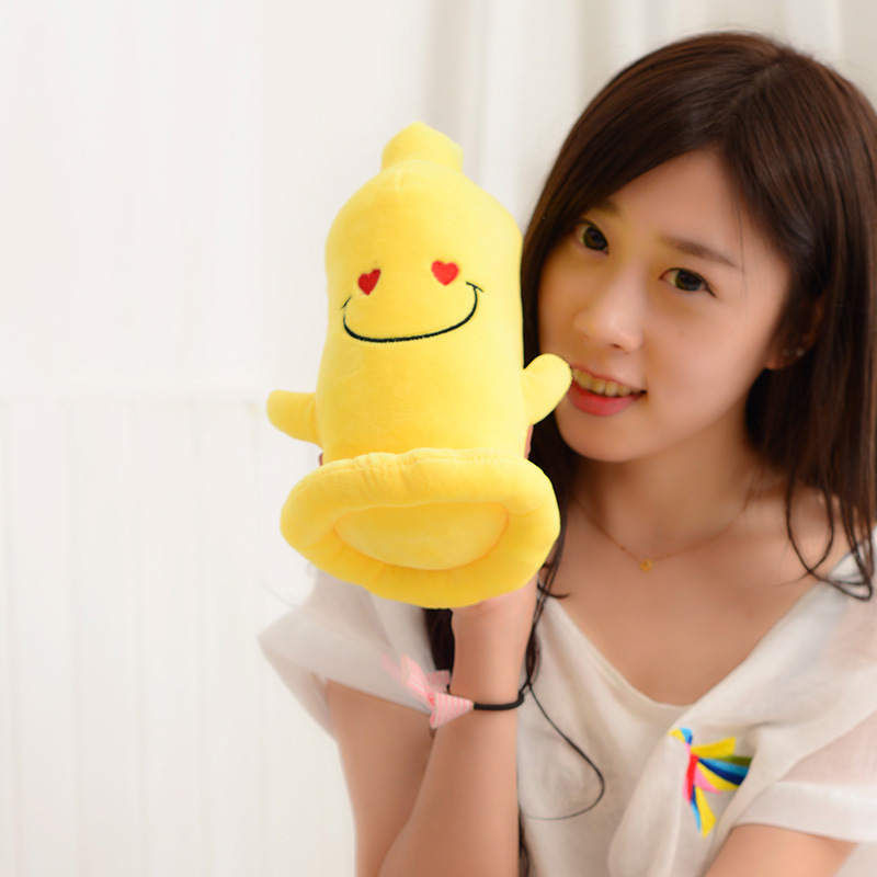 创意搞怪情趣避孕套公仔抱枕毛绒玩具胸搞笑男女朋友生日礼物女.