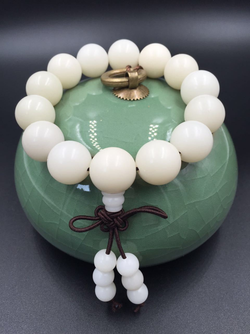 大量批发天然白玉菩提根高密天然顺白手链手窜散珠佛珠15-20mm