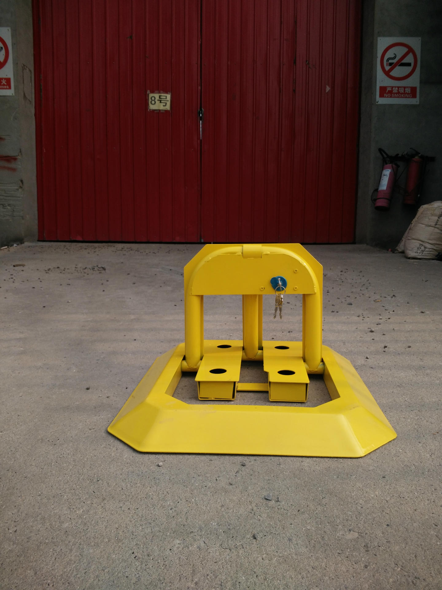 八角车位锁 车位锁 停车位地锁 加厚防撞锁 停车锁手动抗压车位锁