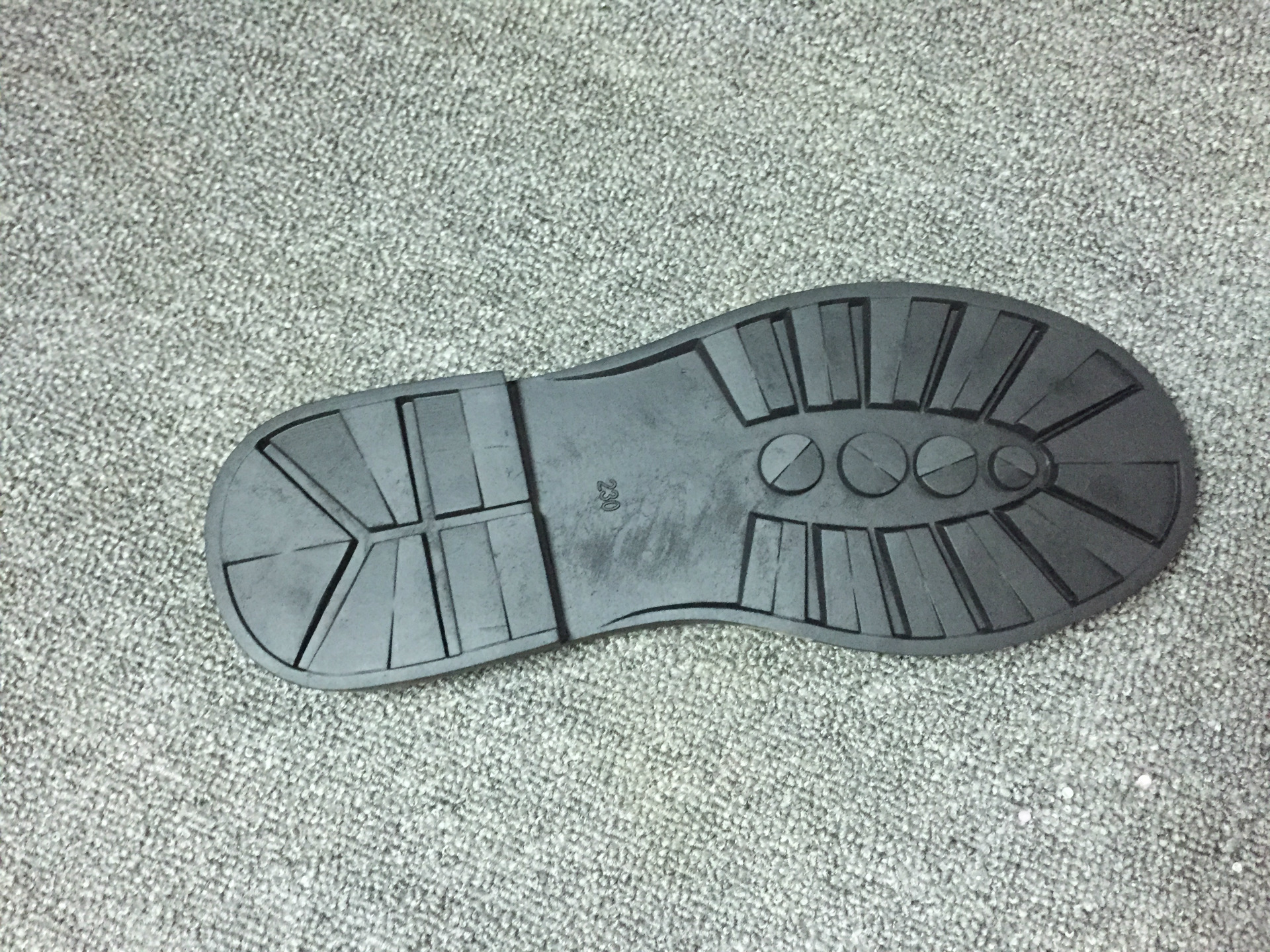 欧美黑色靴子大底鞋底牛筋底王子文同款马丁靴鞋底靴子底平底