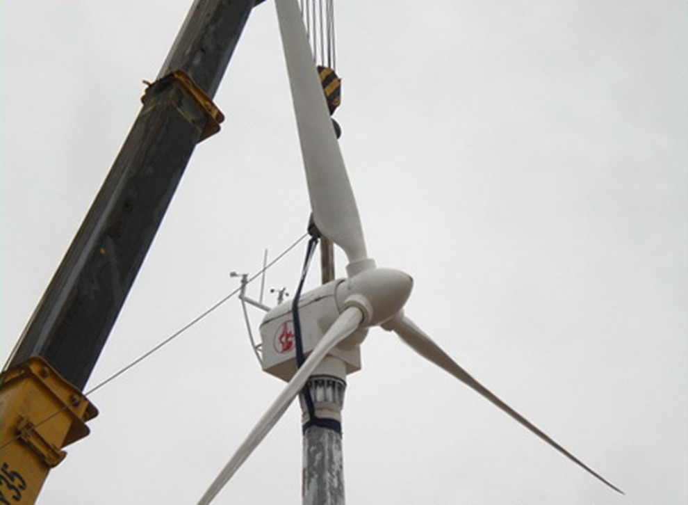 30kw小中型微风变桨矩高性能永磁交流直驱家用工业用风力发电机组