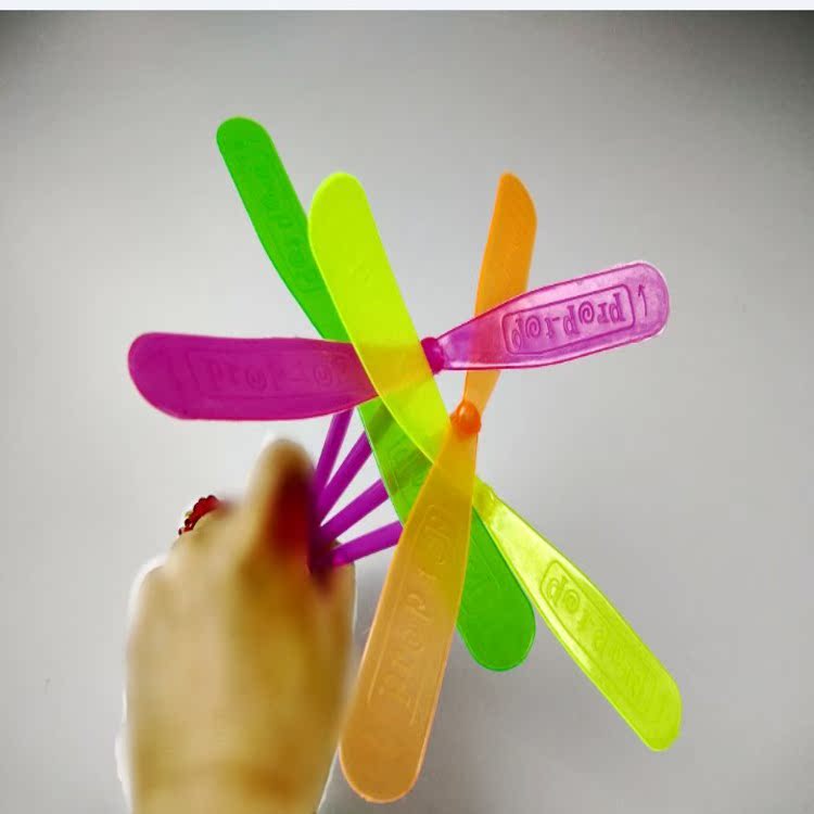 厂家直销 批发竹蜻蜓 手搓双飞叶小号14厘米 螺旋飞碟摆地摊玩具