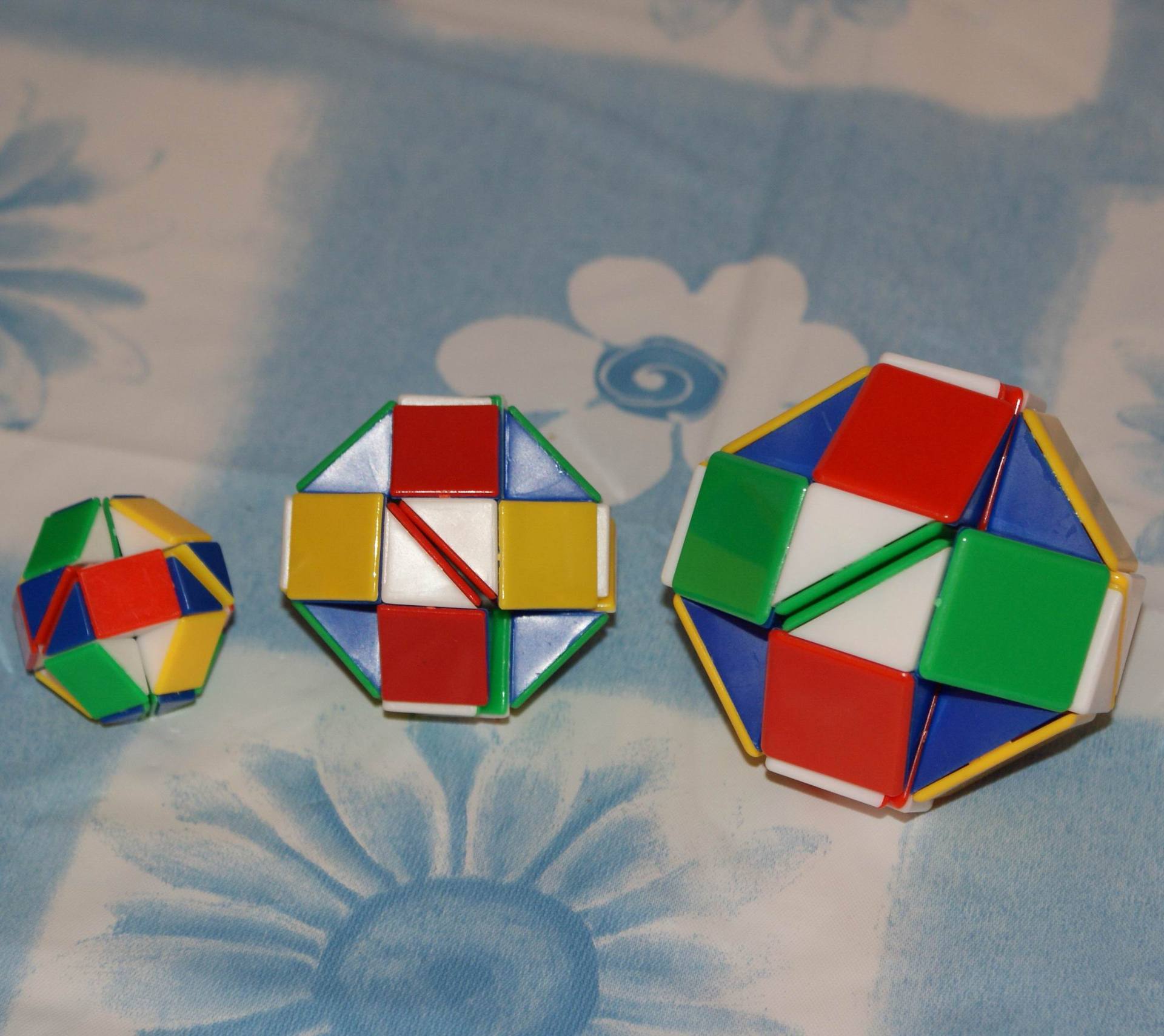 3cm 环保ps材料 魔术球 24节百变魔尺