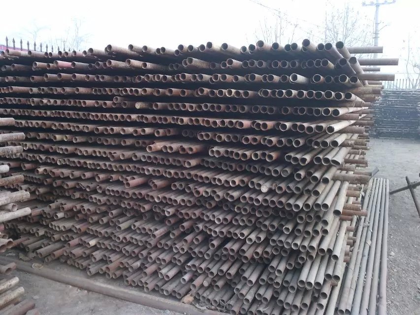 钢管扣件_回收大量旧钢管 钢模板 扣件 型号不