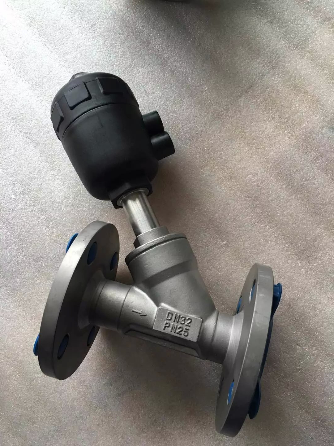 不锈钢气动y型角座阀(dn40-法兰型)