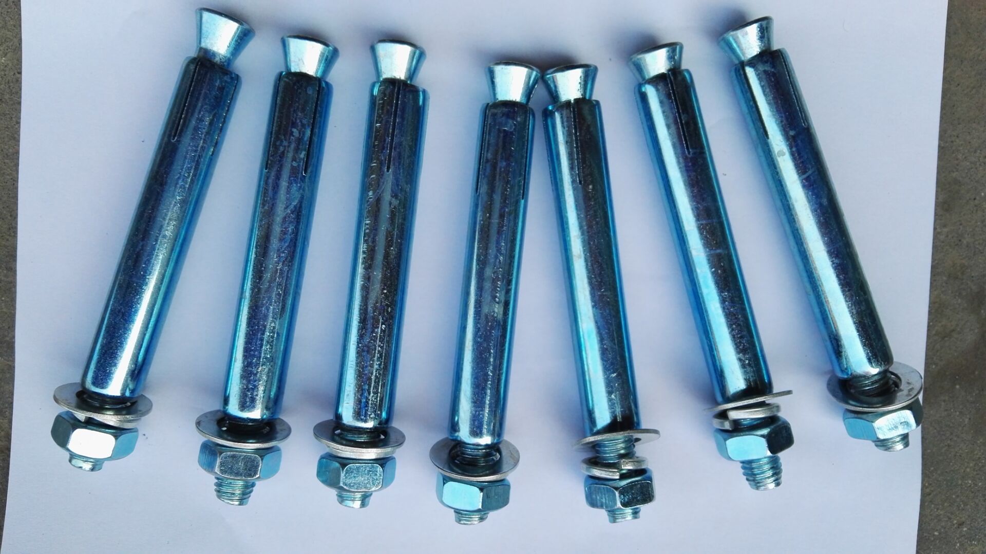 膨胀螺栓 大头膨胀螺丝 拉爆锚栓 碳锌 镀蓝白锌金属 厂家现货