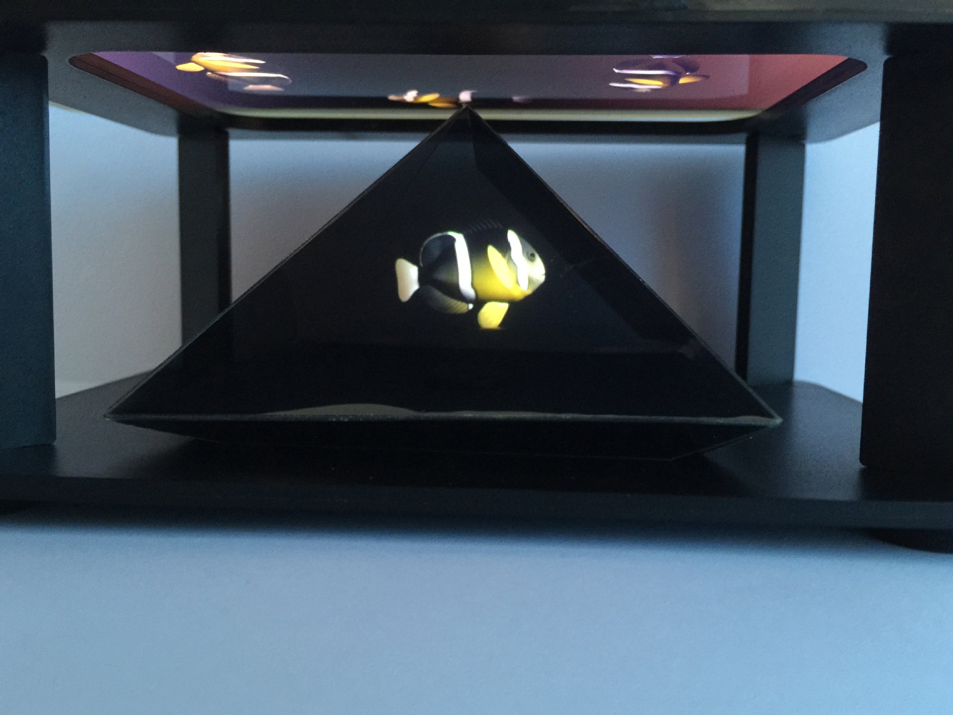 全息3d手机投影仪三角金字塔虚拟成像技术裸眼3d四维影像展示柜