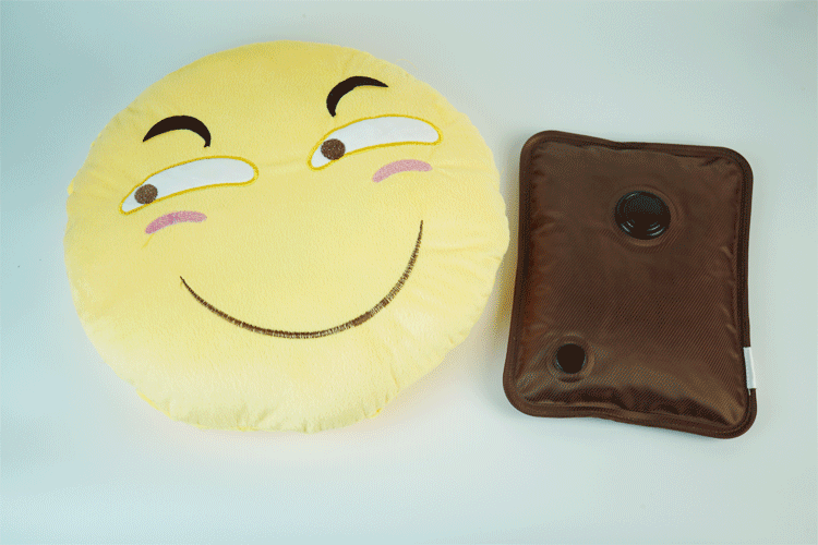 新款两用充电热水袋滑稽qq表情动漫公仔靠垫暖手宝暖宝宝一件代发