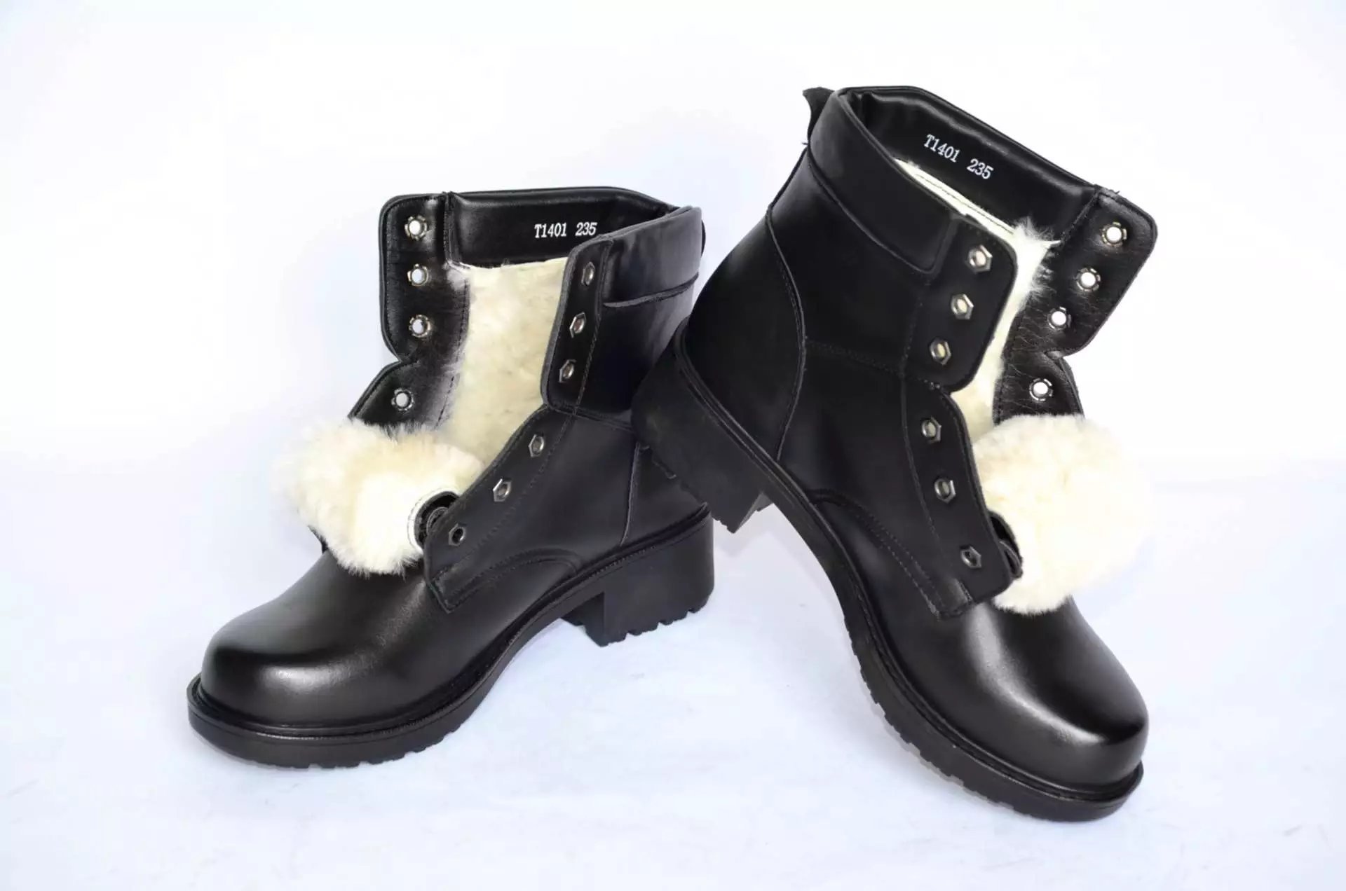 强人女军靴冬季真皮马丁靴作训鞋靴作战靴战