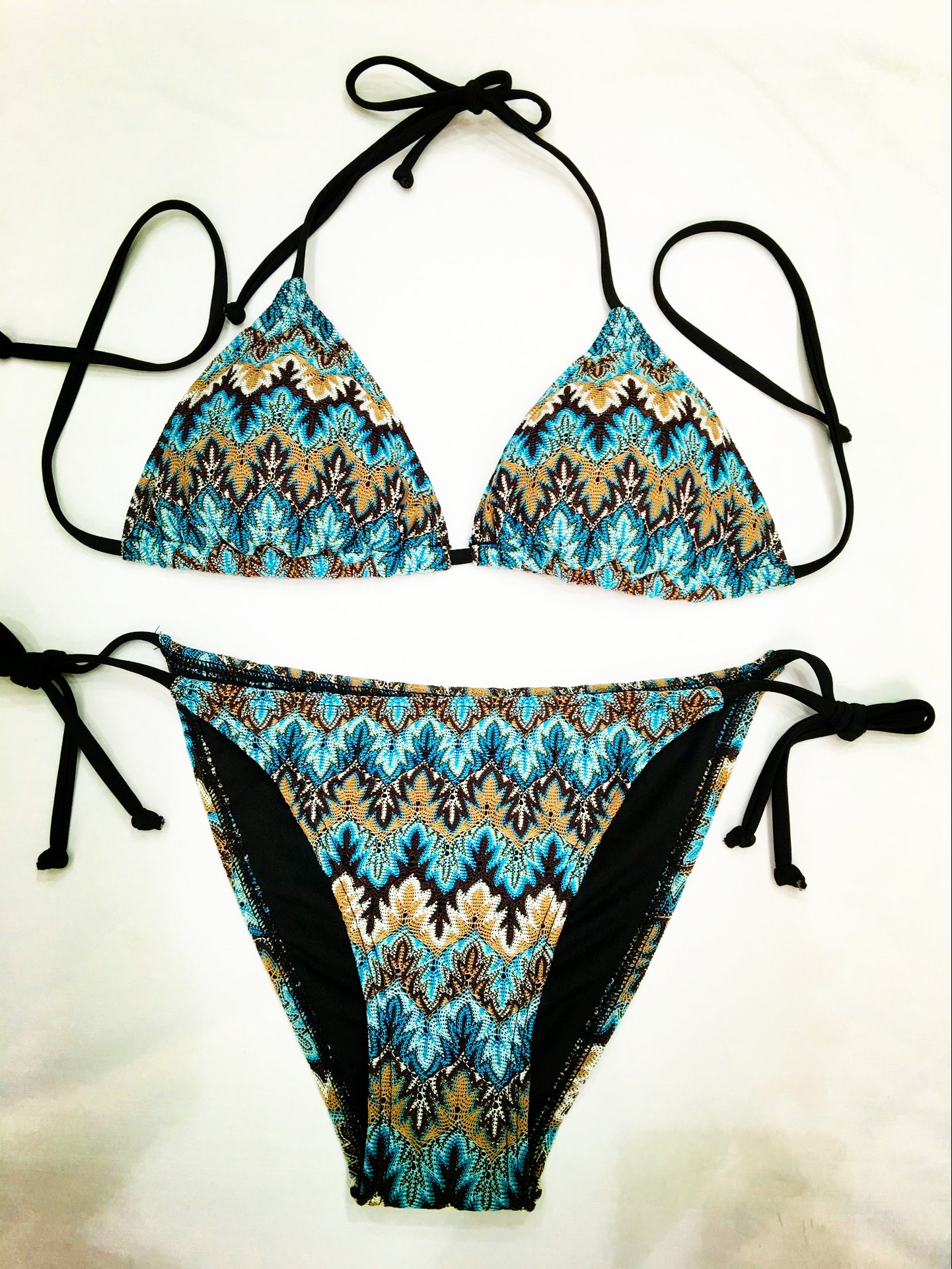 欧美性感泳装 漂亮花纹图案比基尼 挂脖三角分体泳衣 广州货源