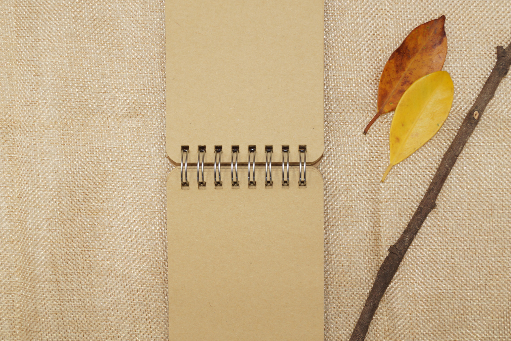 线圈日记本 活页牛皮纸复古时尚便携记事简约本册现货