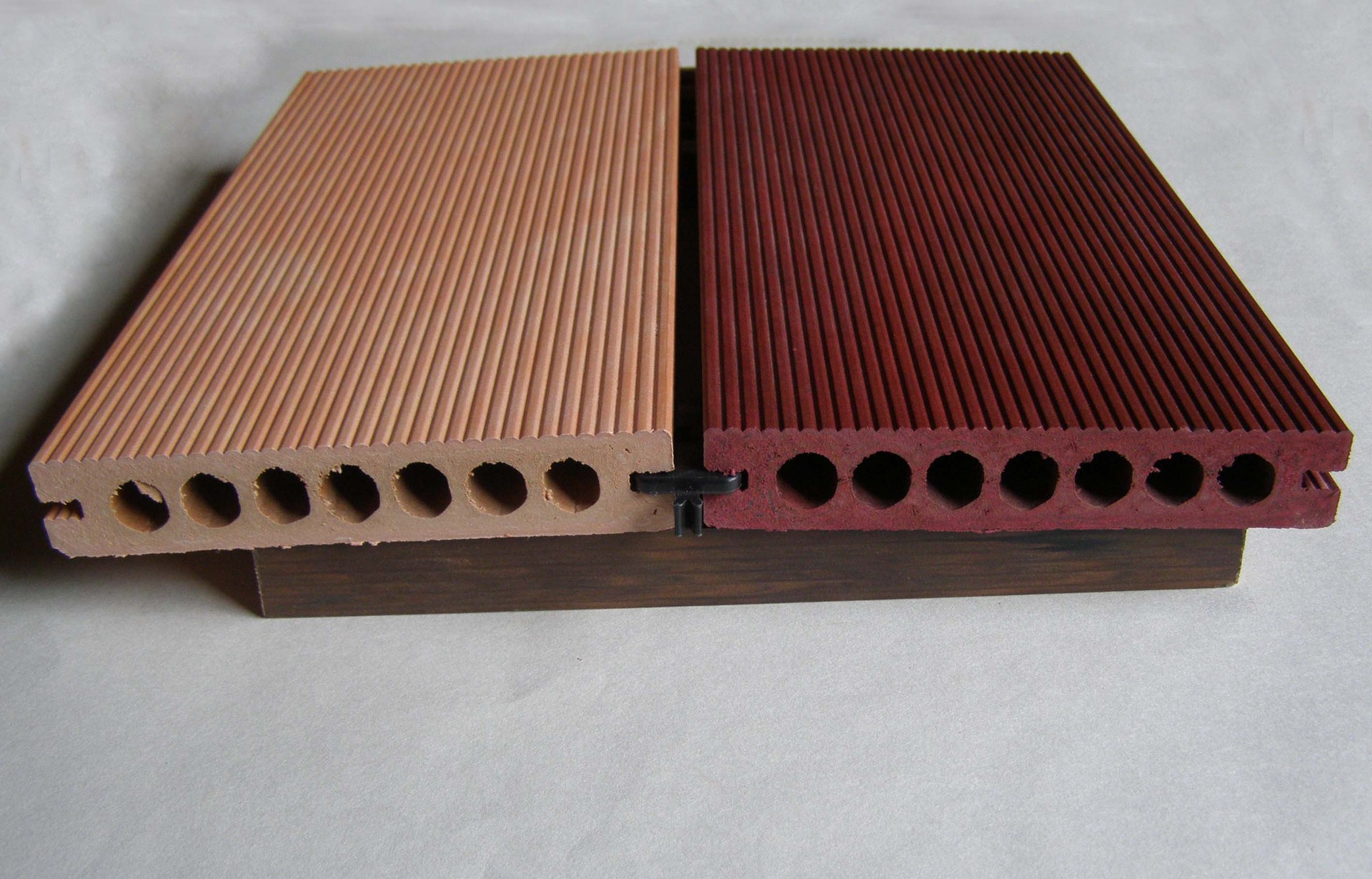 新型地面铺装材料—彩色混凝土透水地坪彩色透水地面厂家特价