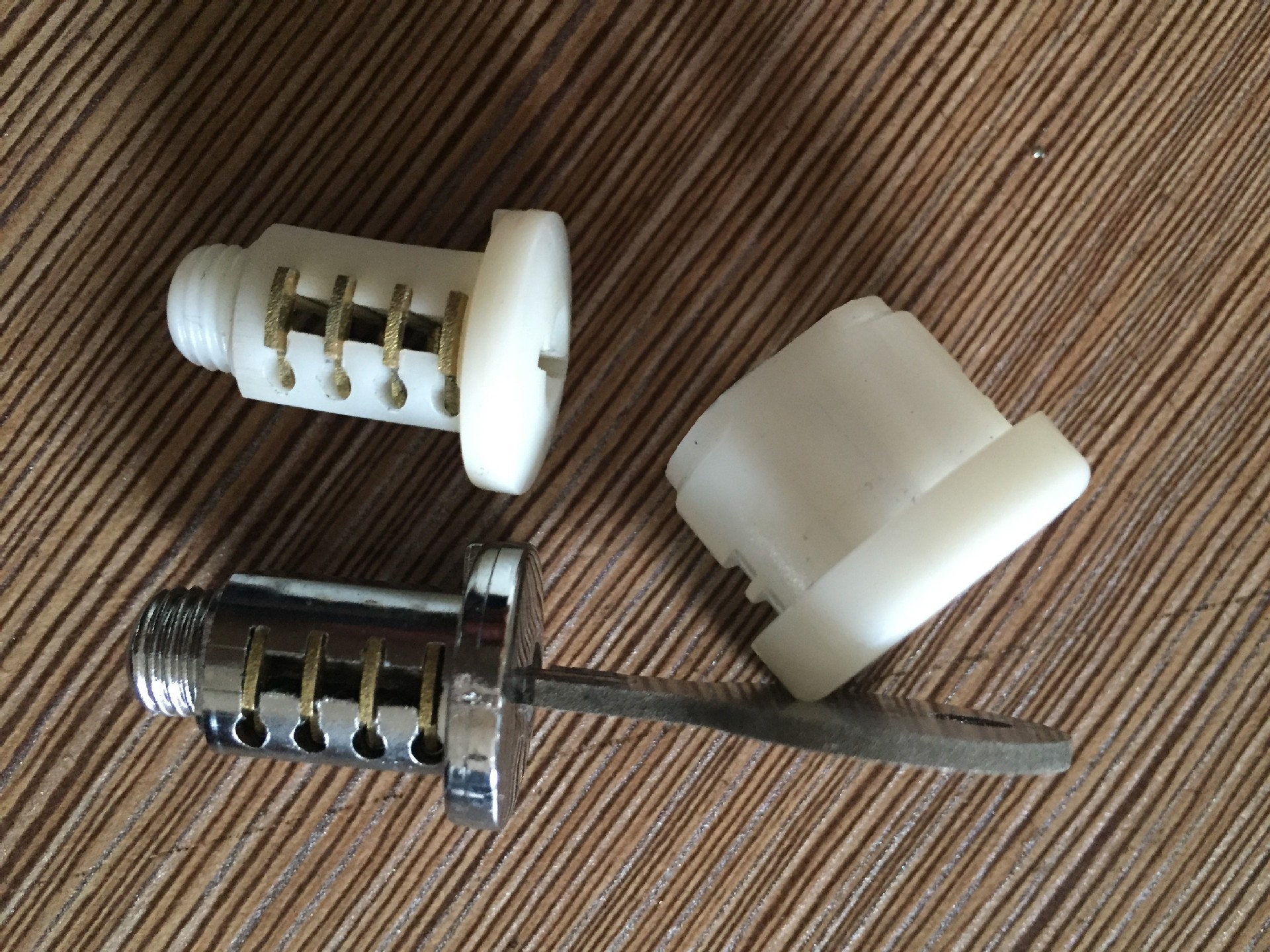 厂家直销塑料转舌锁 优质五金锁具锁芯配件信箱锁抽屉锁