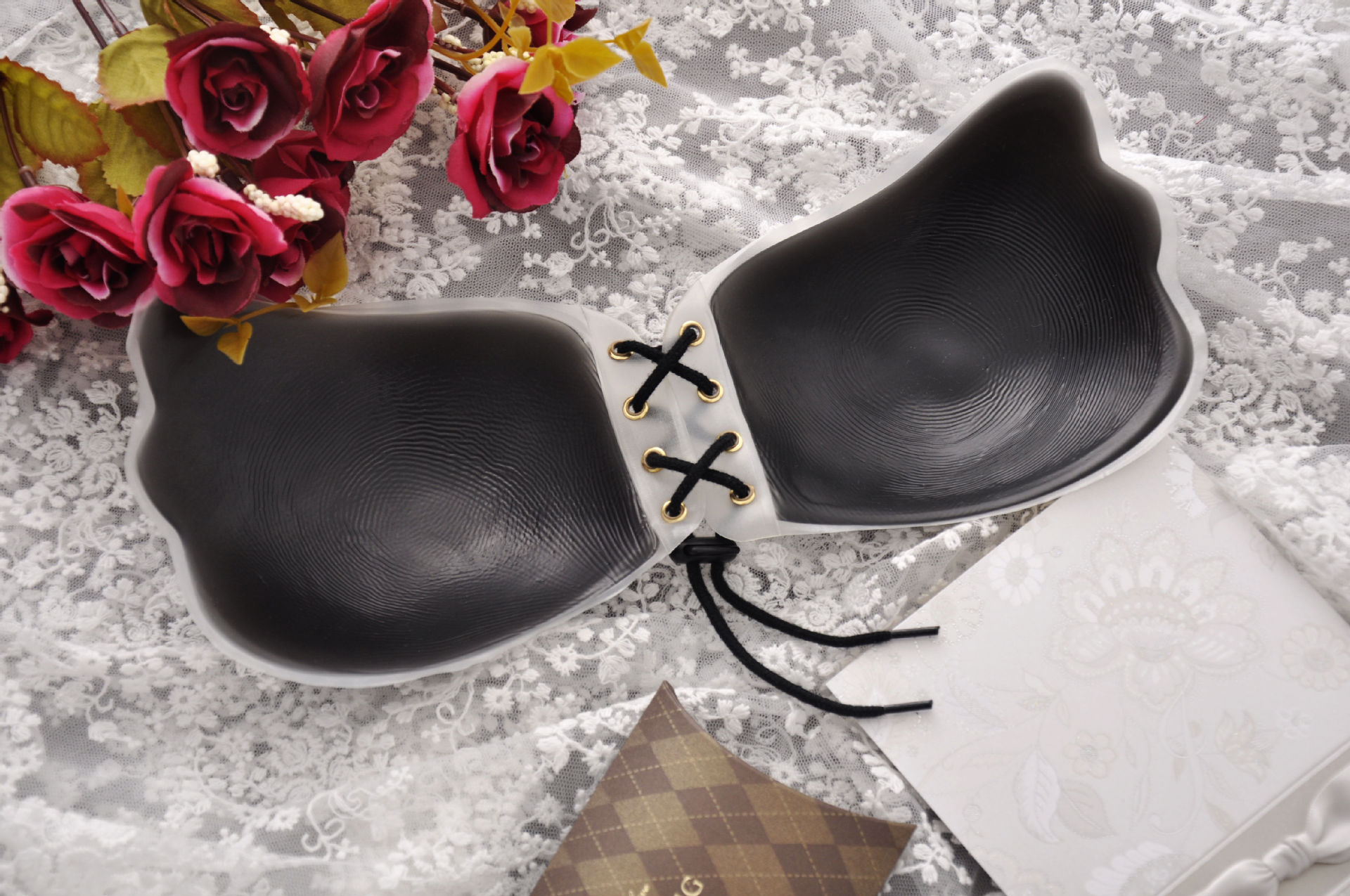 羽翼拉绳硅胶内衣 羽翼暗扣硅胶文胸 聚拢隐形内衣全新首发