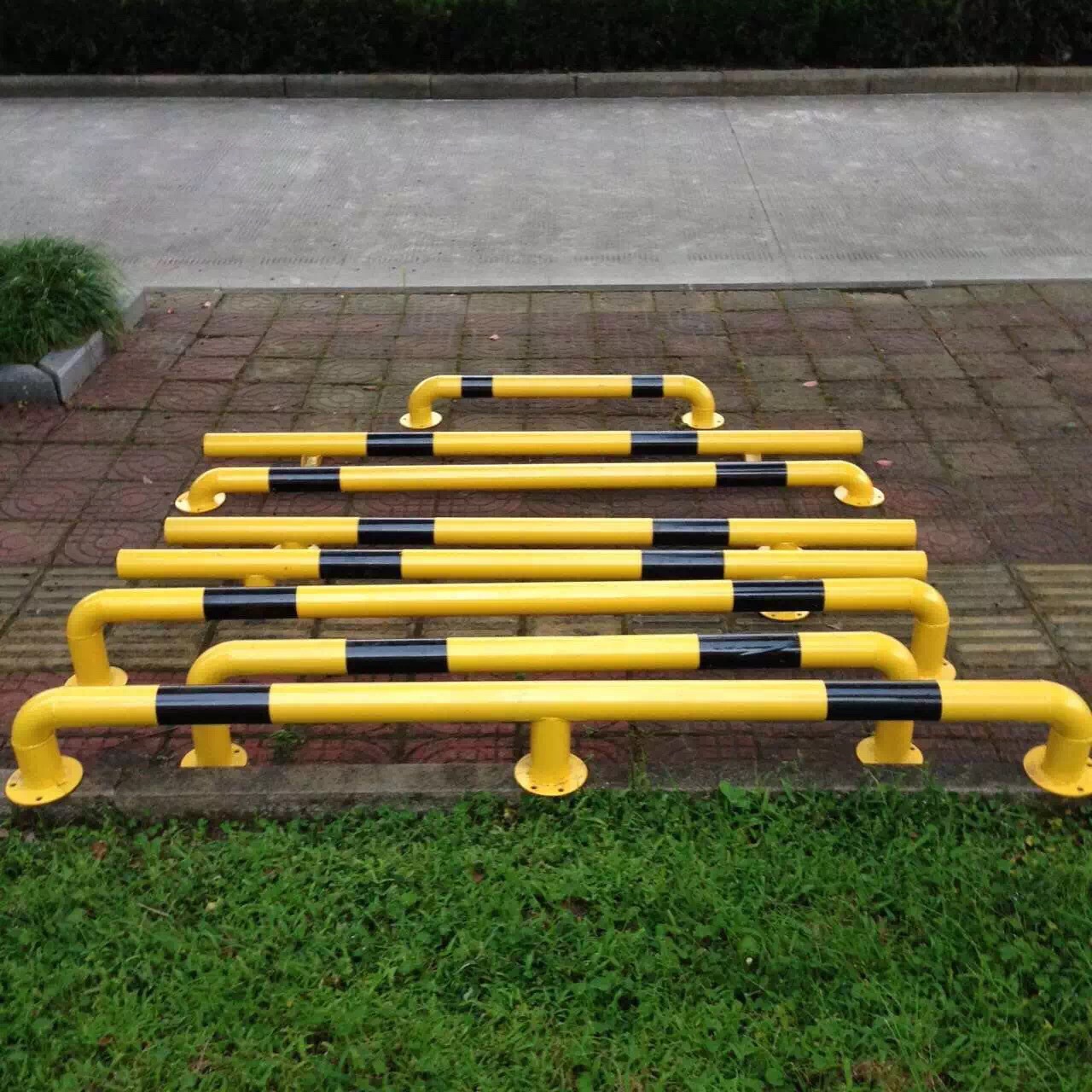 mnsd 钢管车轮定位器 挡车器 车位定位器 阻车器 挡车杆 公路设施