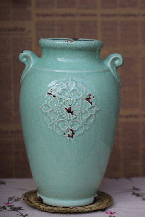 热卖 青瓷绿双耳花纹浮雕陶瓷小花瓶 复古花器多规格可选 可混批